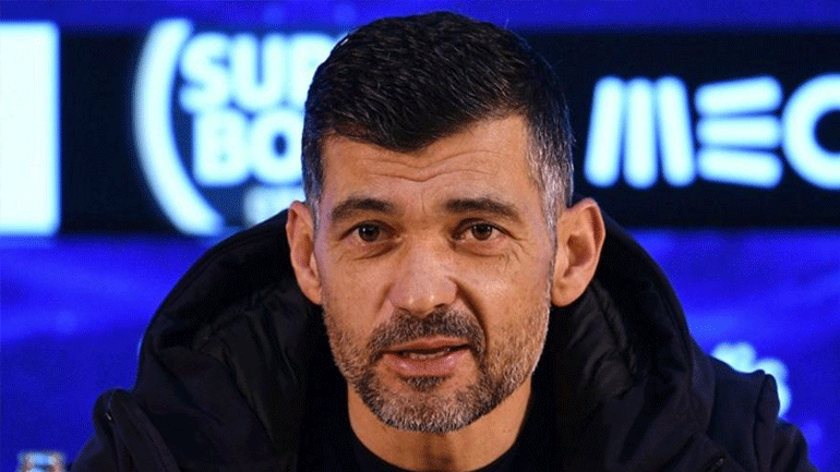 Πορτογαλία: Επίθεση με πέτρες στο αυτοκίνητο του Σέρτζιο Κονσεϊσάο