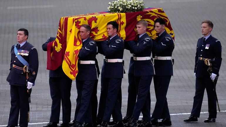 Η κηδεία της βασίλισσας Ελισάβετ θα αρχίσει στις 11:00 τοπική ώρα τη Δευτέρα