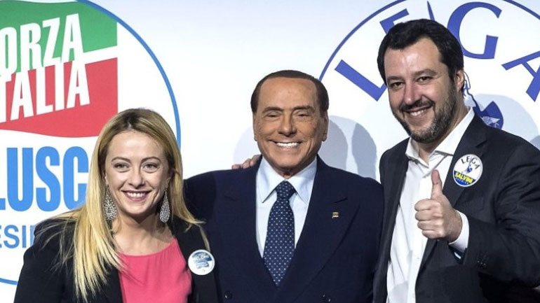 Μπερλουσκόνι: Εγγύηση ευρωπαϊκού προσανατολισμού η παρουσία μας στην κυβέρνηση