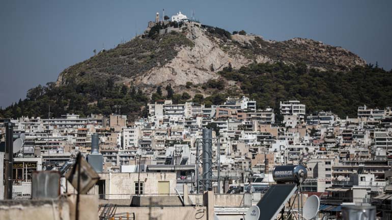 Στρατηγική κοινωνικής στέγασης: Τα 6+1 μέτρα για φθηνότερη στέγη σε νέους