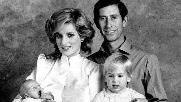 Οι λεγόμενες celebrities ξεφτίλισαν την εγκυμοσύνη τους