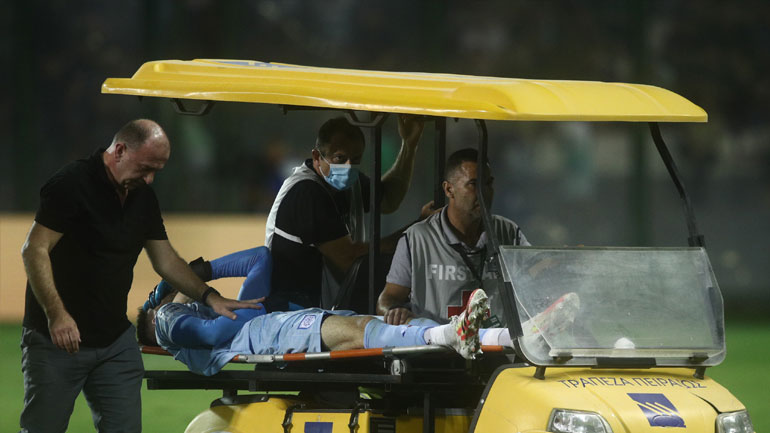 Σφοδρή σύγκρουση ανάμεσα σε Σπόραρ και Σούλη στη Λεωφόρο- Στο νοσοκομείο ο τερματοφύλακας του ΠΑΣ