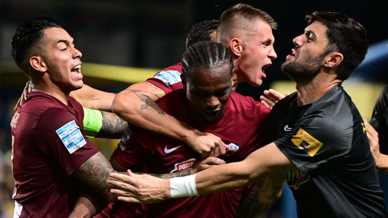 Πέρασε νικηφόρα από το Αγρίνιο η ΑΕΚ, 2-0 τον Παναιτωλικό!