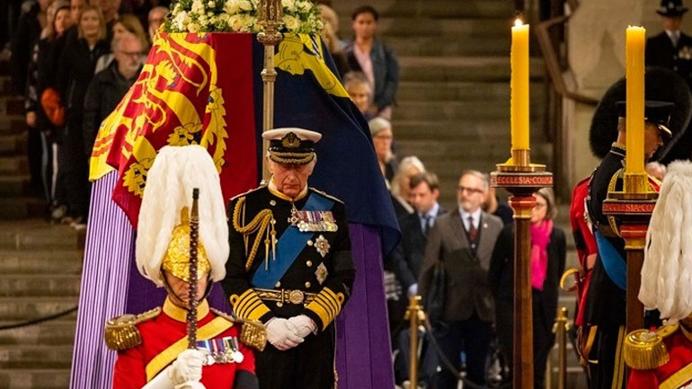 Το Λονδίνο υποδέχεται υψηλούς προσκεκλημένους για την κηδεία της βασίλισσας Ελισάβετ