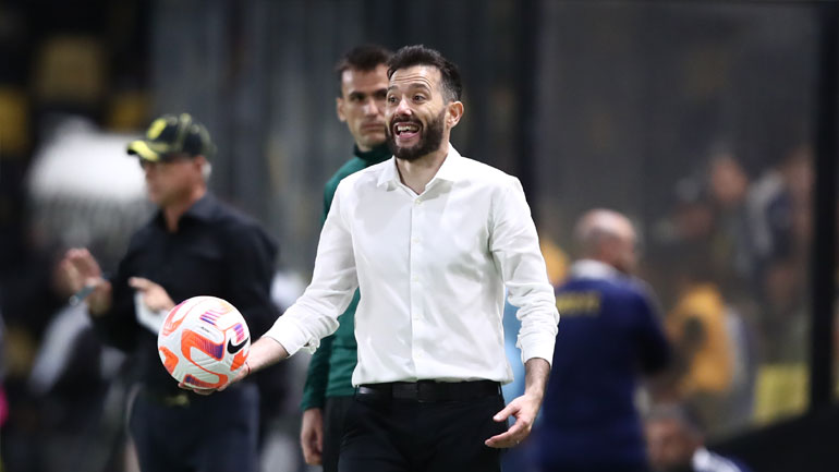 Tέλος κι επίσημα από τον Ολυμπιακό ο Κορμπεράν Tέλος κι επίσημα από τον Ολυμπιακό ο Κορμπεράν