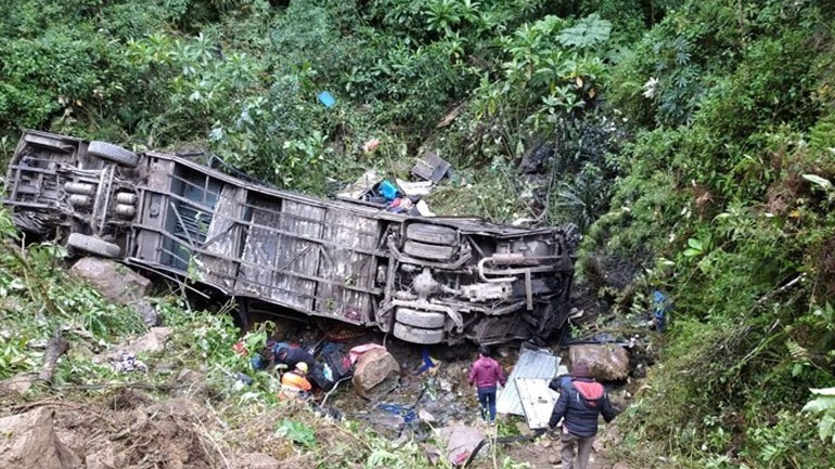Κόστα Ρίκα: Εννέα νεκροί από πτώση λεωφορείου σε χαράδρα