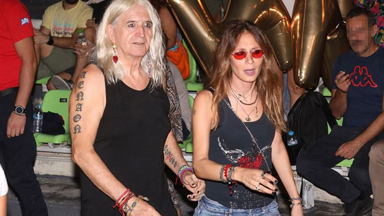 Νίκος Καρβέλας – Έλενα Φερεντίνου: Στη συναυλία της Άννας Βίσση λίγους μήνες μετά τον ερχομό του μωρού τους