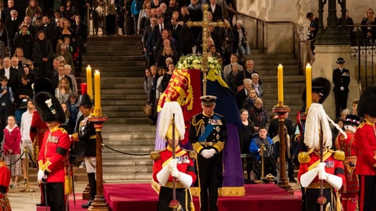 Σήμερα το «τελευταίο αντίο» στην βασίλισσα Ελισάβετ -Ποιοι θα παραβρεθούν