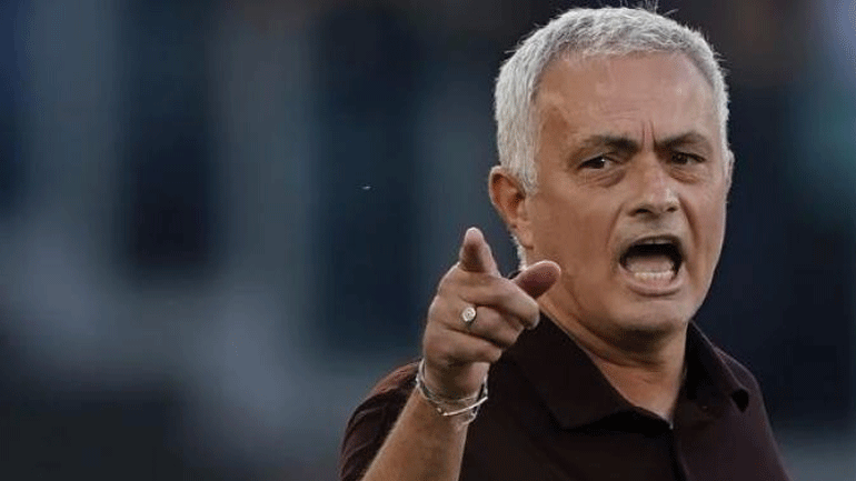 Μουρίνιο: «Να αρχίσουμε να κάνουμε τους κλόουν…»