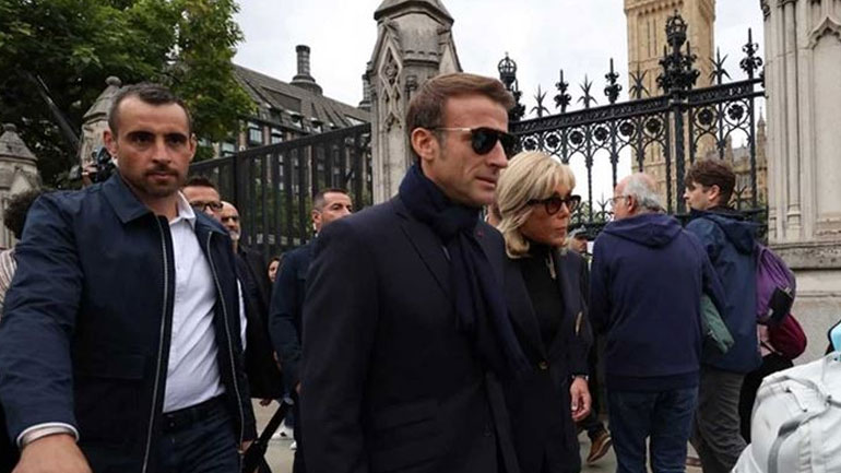 Emmanuel – Brigitte Macron: Στο κέντρο του Λονδίνου με look που συζητήθηκε