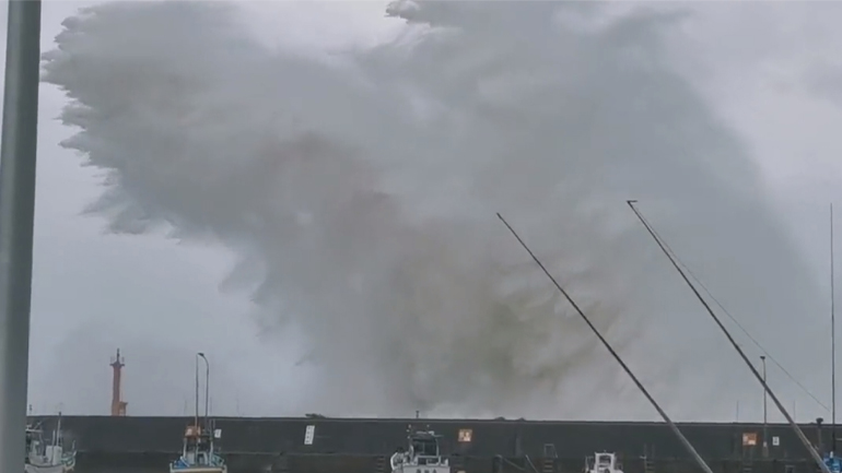 Τυφώνας Nanmadol: Εννέα εκατ. άνθρωποι αναγκάζονται να εκκενώσουν τα σπίτια τους στην Ιαπωνία