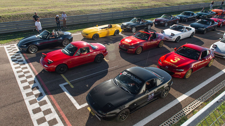 Ρεκόρ Guinness για τα 707 MX-5 στην Modena