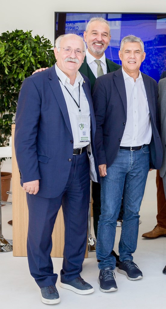 Ο Κώστας Αγοραστός με τον Πρόεδρο της NEUROPUBLIC