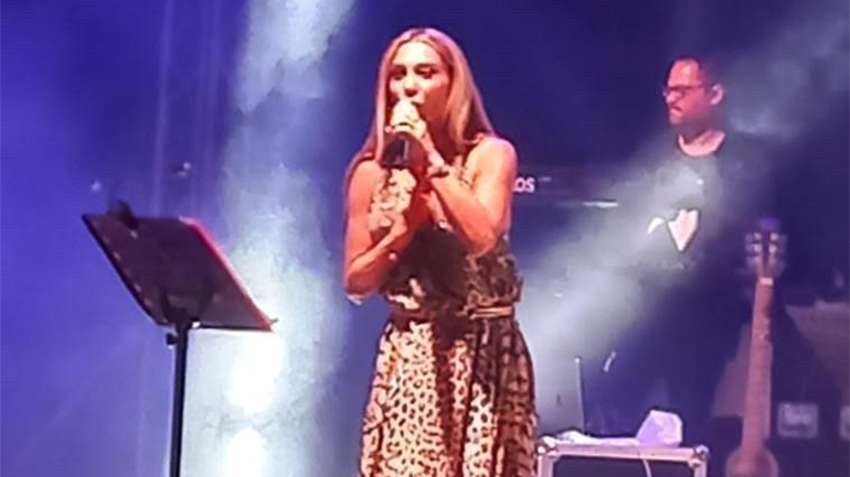 Η Μαρία Καρλάκη «στην αγκαλιά» του Βαρδή και του Λιανού