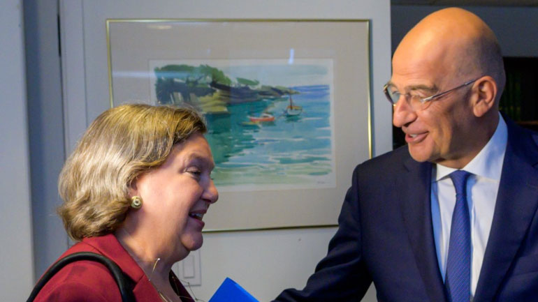 Οι εξελίξεις στην Αν. Μεσόγειο και την Ουκρανία στη συνάντηση Ν. Δένδια – Β. Νούλαντ Οι εξελίξεις στην Αν. Μεσόγειο και την Ουκρανία στη συνάντηση Ν. Δένδια – Β. Νούλαντ