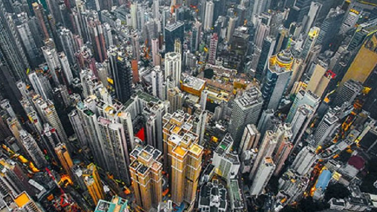 Υπό κατάρρευση ο κλάδος των ακινήτων στην Κίνα παρά τις προσπάθειες της κυβέρνησης