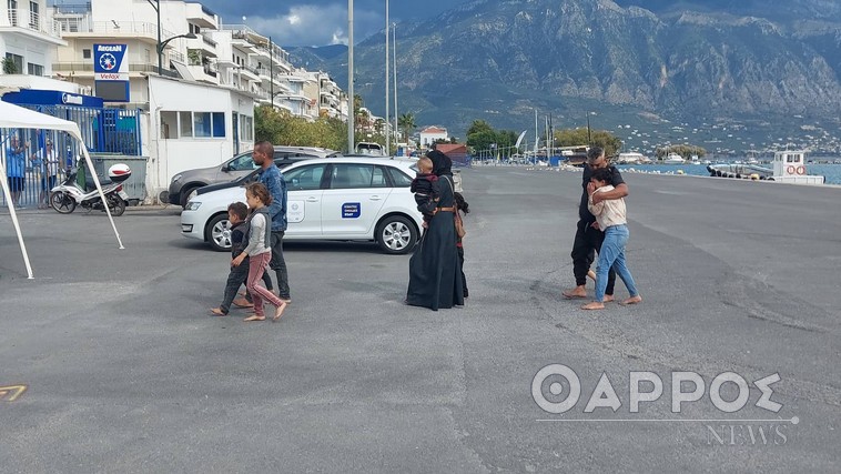 Επιχείρηση έρευνα και διάσωσης μεταναστών- Μεταφορά 85 μεταναστών στην Καλαμάτα