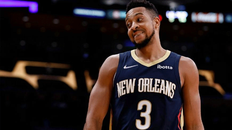 ΝΒΑ: Ο ΜακΚόλουμ συμφώνησε σε διετή επέκταση της συνεργασίας του με τους Πέλικανς