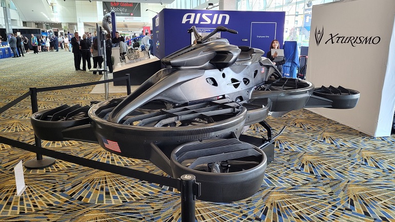 XTURISMO – Ιπτάμενη μοτοσυκλέτα του μέλλοντος ή απλά άλλο ένα gadget;