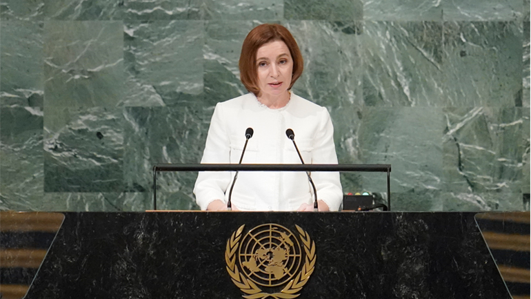 Μολδαβία: Χιλιάδες διαδηλωτές στην πρωτεύουσα Κισινάου ζητούν την παραίτηση της κυβέρνησης