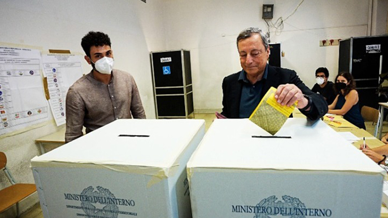 Ιταλικές εκλογές: Στο 51% το ποσοστό συμμετοχής έως τις 19:00 (τοπική ώρα)