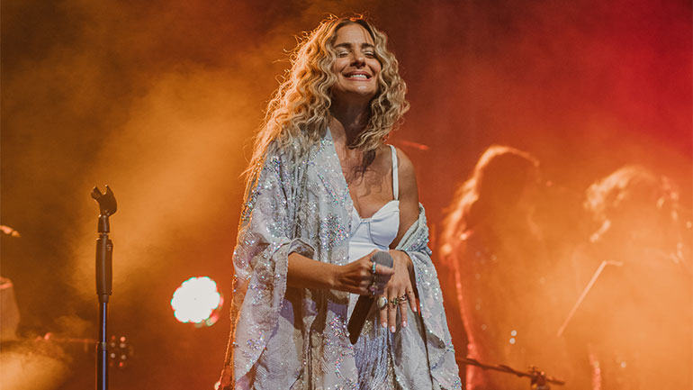 Η τελευταία καλοκαιρινή παράσταση της Νατάσσας Μποφίλιου στο Θέατρο Άλσος