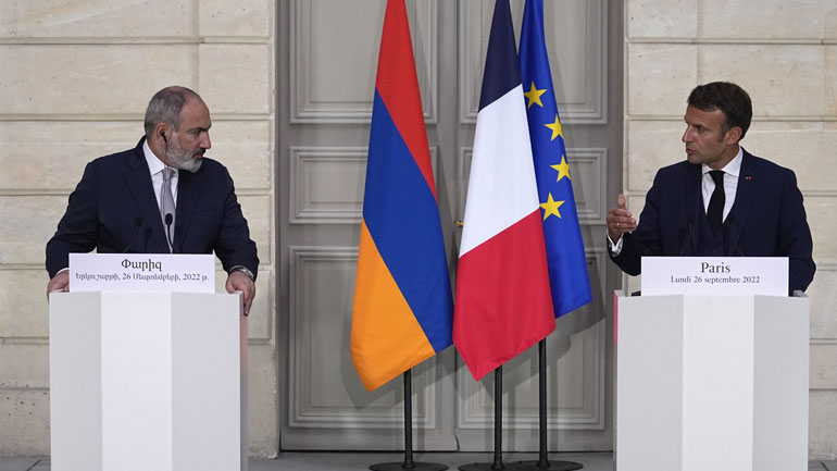 Μακρόν: Αρμενία και Αζερμπαϊτζάν να αρχίσουν αμέσως διαπραγματεύσεις