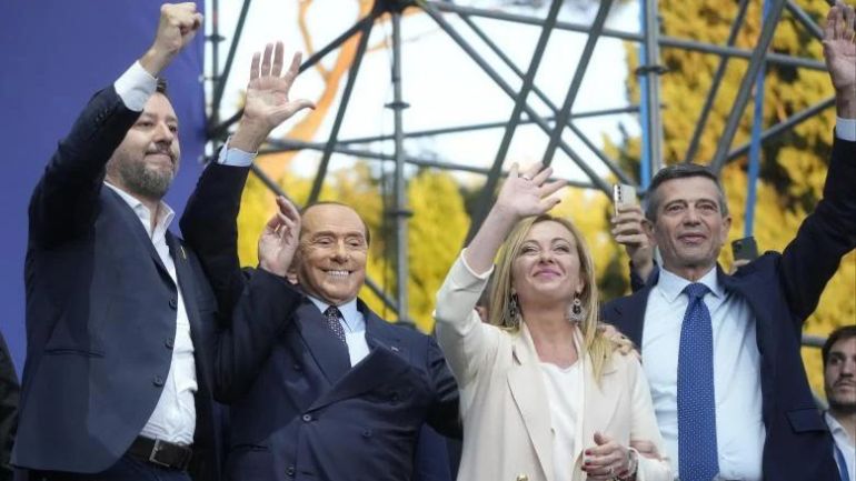 Τα πρώτα συγχαρητήρια στη Μελόνι από τον Σύμβουλο του πρωθυπουργού της Ουγγαρίας