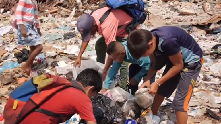 Δεν τα τρώμε και τα πετάμε στα σκουπίδια