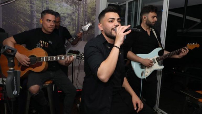 Χρήστος Σαντικάι: Η πρώτη φωτογραφία αγκαλιά με τον νεογέννητο γιο του