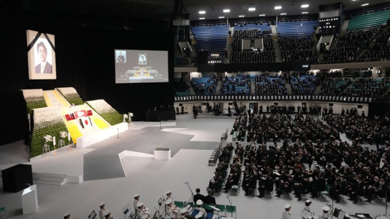 Η τελετή της κρατικής κηδείας του Σίνζο Άμπε στο Τόκιο Η τελετή της κρατικής κηδείας του Σίνζο Άμπε στο Τόκιο