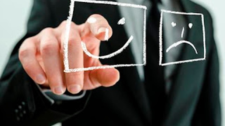 Η μοναξιά και η δυστυχία επιταχύνουν τη γήρανση περισσότερο από το κάπνισμα