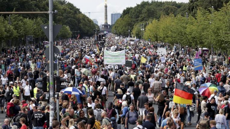 Μαζικές διαδηλώσεις για την ενέργεια από τη Σαξονία έως τη Βαλτική