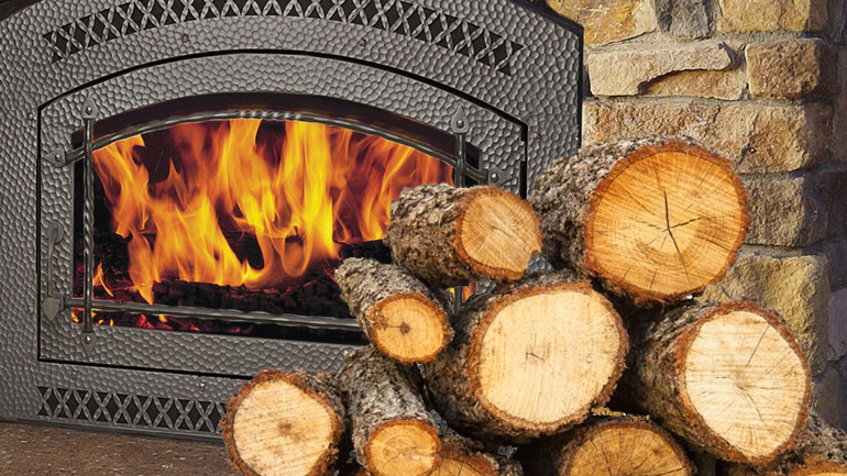 Αμυράς: «Εντατικοί έλεγχοι για φαινόμενα αισχροκέρδειας στα καυσόξυλα»