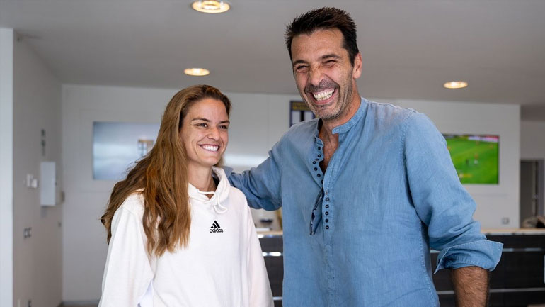 Σάκκαρη για Μπουφόν: «Ήταν υπέροχο που τον γνώρισα, είναι θρύλος»