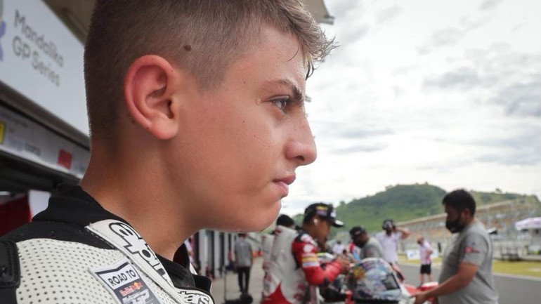 Ο 14χρονος Μαριάνος Νικολής κυνηγάει το MotoGP όνειρο
