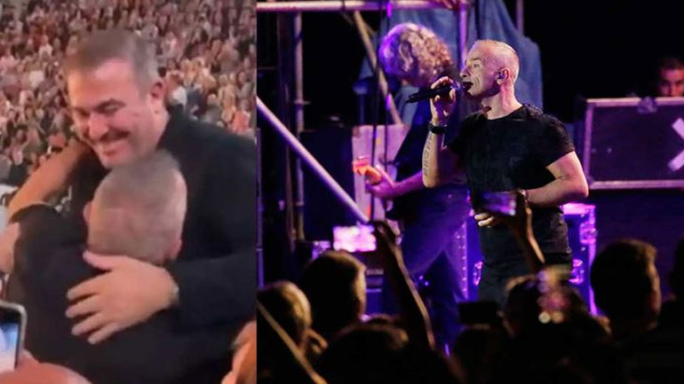 Βίντεο: Όταν ο Eros Ramazzotti κατέβηκε από τη σκηνή για να αγκαλιάσει τον Αντώνη Ρέμο