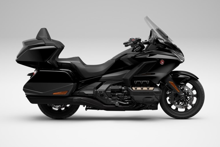 GL1800 Gold Wing 'Tour' - Graphite Black
