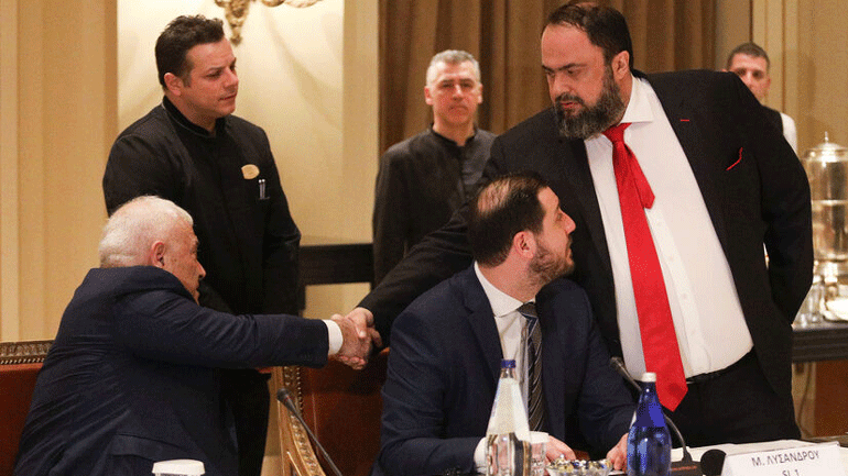 Μαρινάκης σε Μελισσανίδη: «Δεν θέλω να φέρω σε δύσκολη θέση εσένα και τους φίλους της ΑΕΚ»