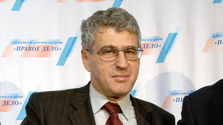 Ο Ρώσος πολιτικός της αντιπολίτευσης Λεονίντ Γκόζμαν εγκαταλείπει τη χώρα