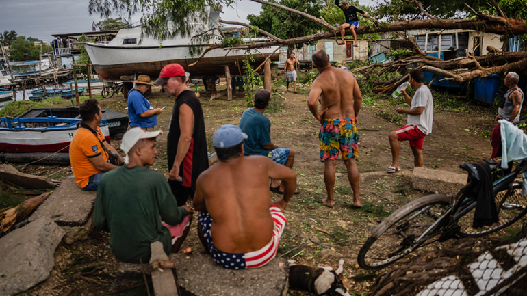 Κούβα: Ο κυκλώνας Ίαν κατέστρεψε τα ξηραντήρια καπνού για τα πούρα Αβάνας