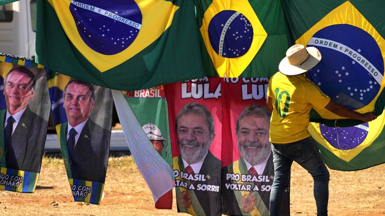Βραζιλία: Στο τελευταίο προεκλογικό ντιμπέιτ Μπολσονάρου και Λούλα αναλώνονται στην ανταλλαγή κατηγοριών