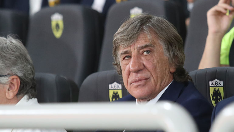 Ο θρύλος της ΑΕΚ, Θωμάς Μαύρος