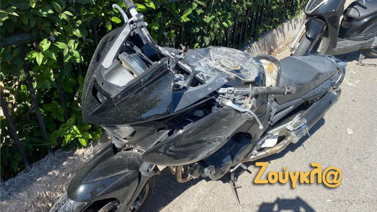 Ίλιον: Τροχαίο ατύχημα με τραυματισμό οδηγού μηχανής