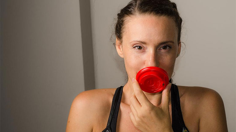 Βάνια Στέφου: Η εικαστικός εγκαινιάζει με την έκθεσή της «Perfect Machine» τον νέο χώρο VS – Athens art gallery στον Λυκαβηττό