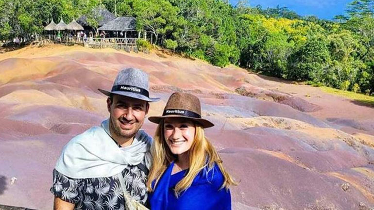 Asia Express: Αποχώρησαν οικειοθελώς από την πρώτη μέρα ο Μαυρίκιος Μαυρικίου και η Ιλάειρα Ζήση Asia Express: Αποχώρησαν οικειοθελώς από την πρώτη μέρα ο Μαυρίκιος Μαυρικίου και η Ιλάειρα Ζήση