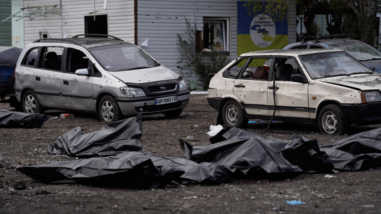 Ουκρανία: 20 άμαχοι βρέθηκαν νεκροί από σφαίρες στα οχήματά τους κοντά στο Κουπιάνσκ