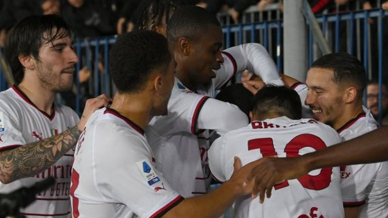 «Βροχή» από γκολ στο φινάλε και νίκη της Μίλαν