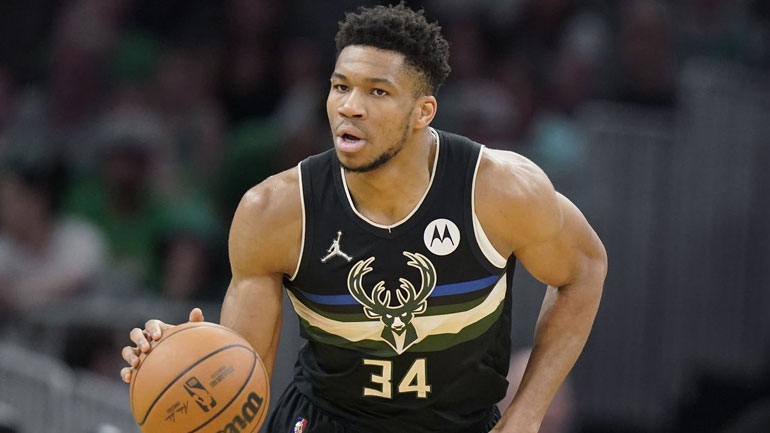 Αντετοκούνμπο: «Όταν αποσυρθώ από το μπάσκετ, θέλω να εξαφανιστώ»