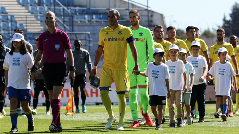 Ο Ιγκλέσιας ξεπέρασε τον Βαζέχα